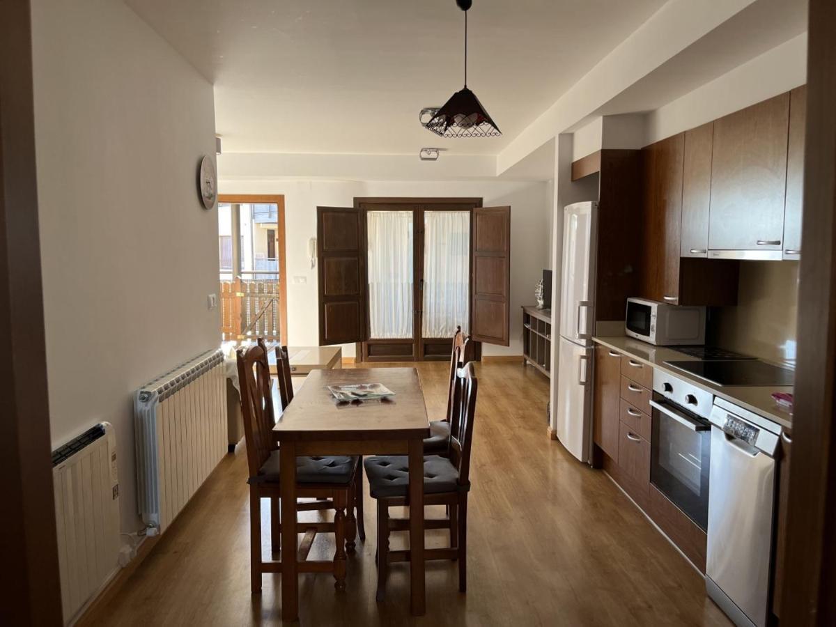Apartamentos Turisticos Rio Gallego Fontellas  외부 사진