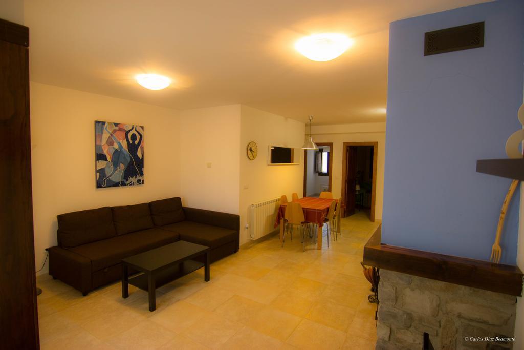 Apartamentos Turisticos Rio Gallego Fontellas  외부 사진